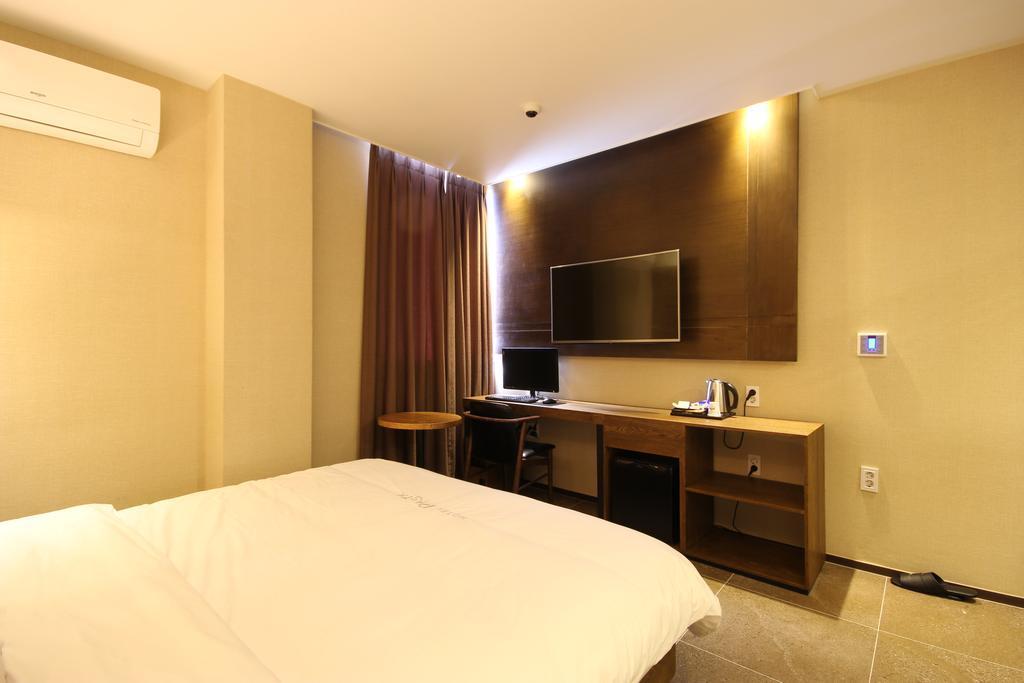 Hotel 38.5 Jinhae Cshangvon Kültér fotó