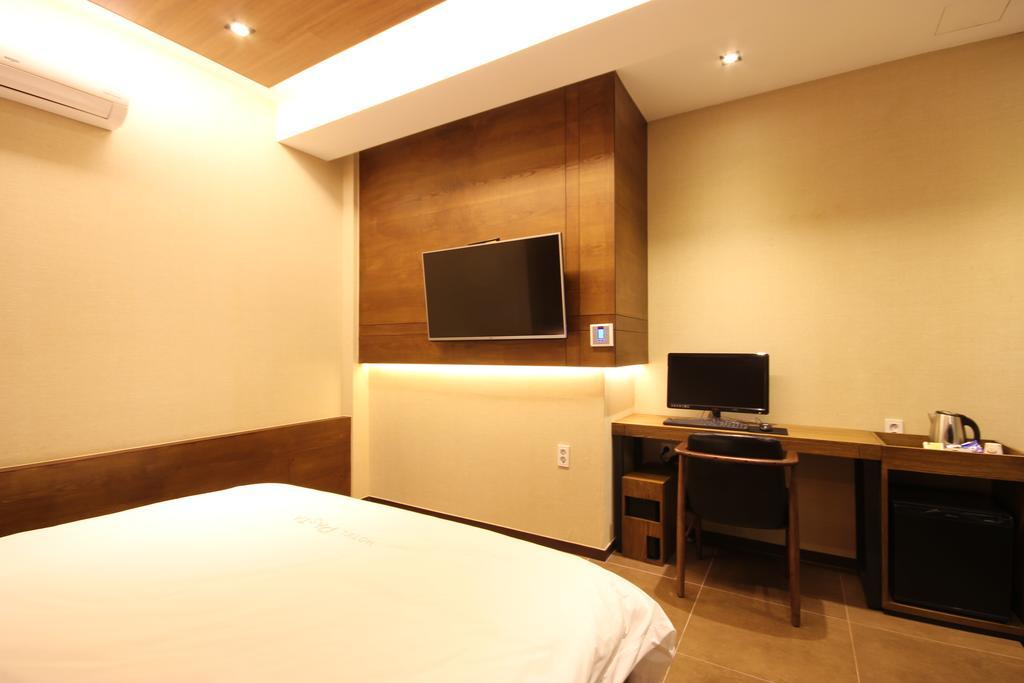 Hotel 38.5 Jinhae Cshangvon Kültér fotó
