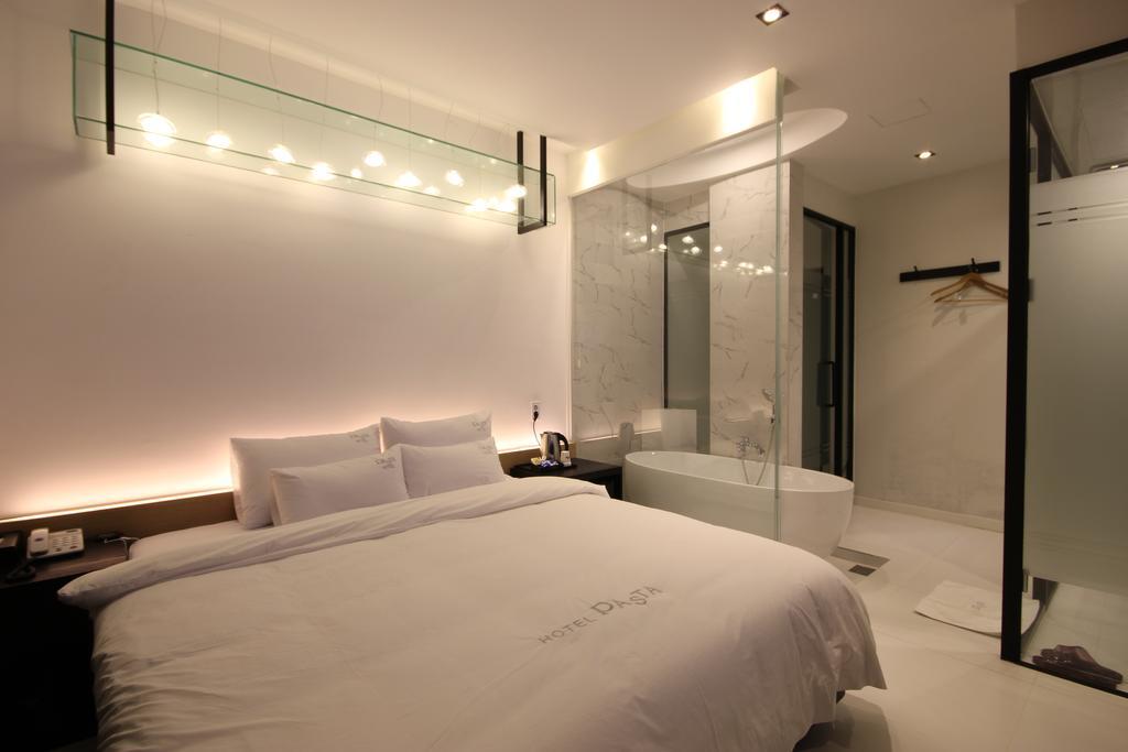 Hotel 38.5 Jinhae Cshangvon Kültér fotó