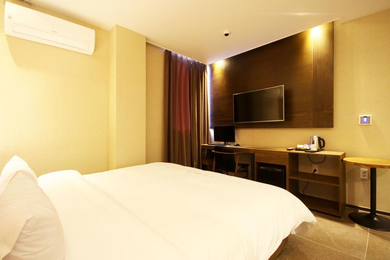 Hotel 38.5 Jinhae Cshangvon Kültér fotó